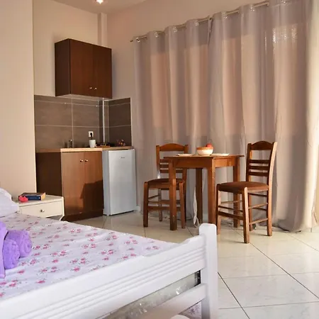 Aparthotel Anemomylos *